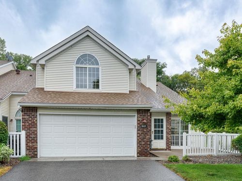 840 Old Town Dr, New Brighton, MN, 55112-2749 | Card Image
