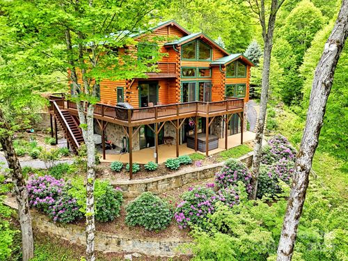 421 Ramp Patch Ln, Waynesville, NC, 28786-6229 | Card Image
