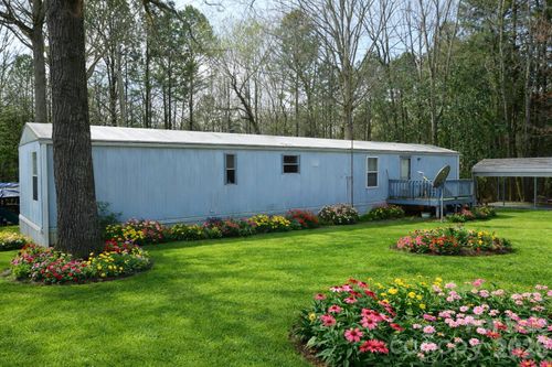 18-2285 Forest Hills Dr, Asheboro, NC, 27205-1840 | Card Image