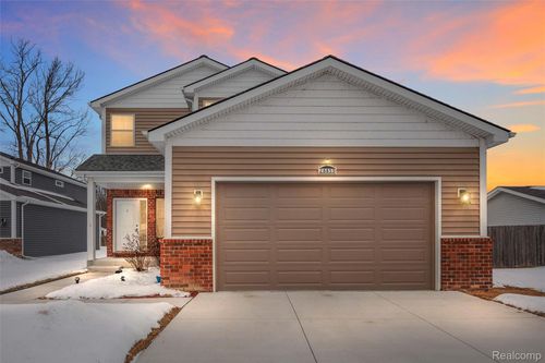 28855 Anchor Dr, Chesterfield, MI, 48047-5311 | Card Image