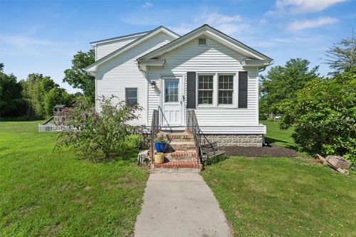 56 Lake Ave, Center Moriches, NY, 11934-2530 | Card Image