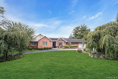 1 Regency Ln, Dix Hills, NY, 11746-4862 | Card Image