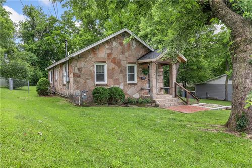 1101 N Maple St, Harrison, AR, 72601-2831 | Card Image