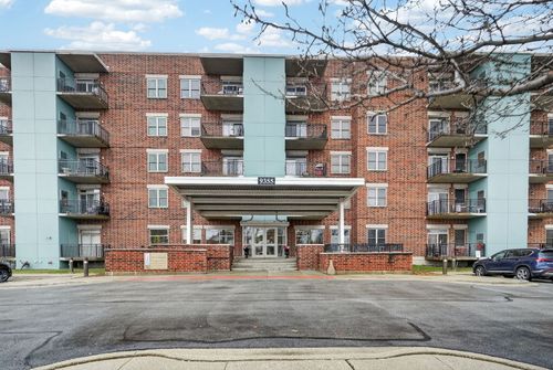 122-9355 Irving Park Rd, Schiller Park, IL, 60176-2253 | Card Image