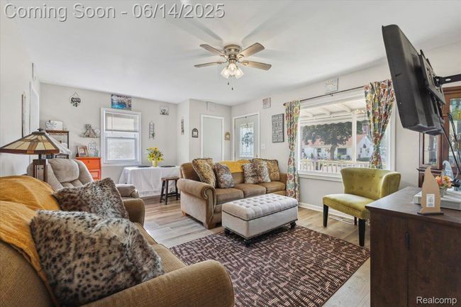 Living Room 1.jpg | Image 8