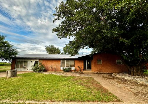 141 Dickson Rd, Seymour, TX, 76380-6880 | Card Image