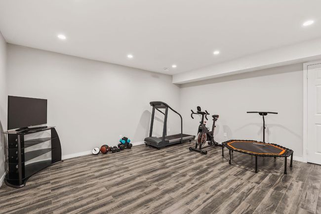 137 St Moritz Pl Sw, House other with 5 bedrooms, 4 bathrooms and 4 parking in Calgary AB | Image 26