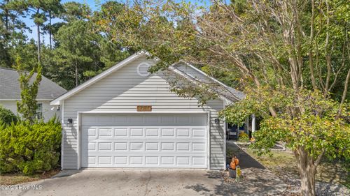 2731 Country Club Dr, Hampstead, NC, 28443-8027 | Card Image