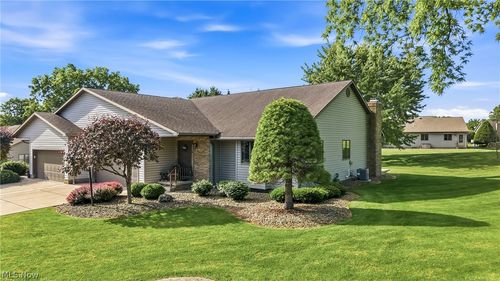 2160 Whispering Mdws Ne, Warren, OH, 44483-3660 | Card Image
