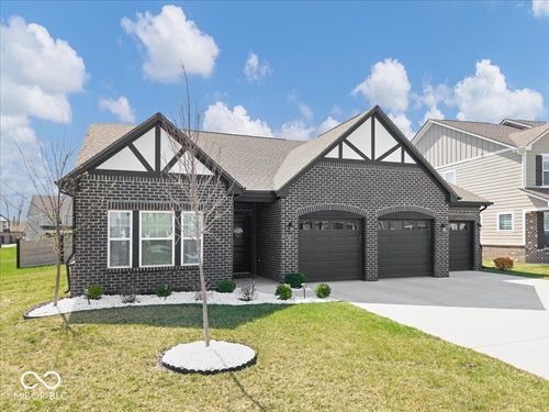 411 Cape May Dr, Westfield, IN, 46074-6073 | Card Image