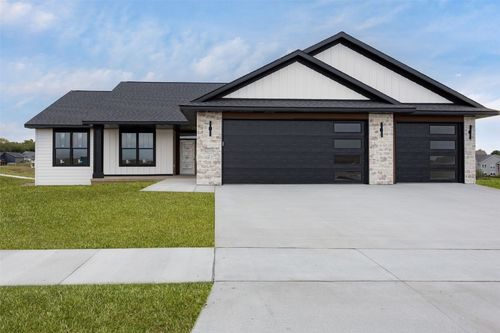 720 17th Ave Sw, Mount Vernon, IA, 52314 | Card Image