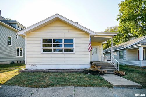 415 Haines Ave, Pekin, IL, 61554-4229 | Card Image