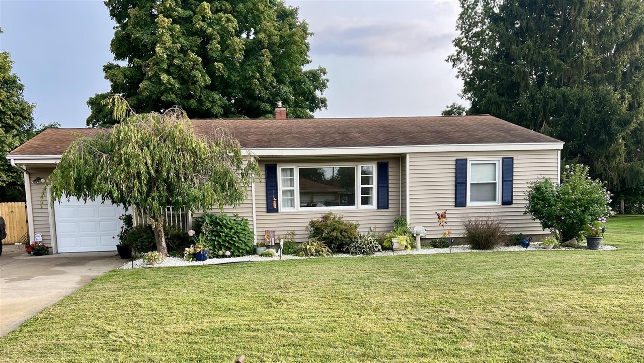 Devonshire Dr, Sturgis, MI 49091