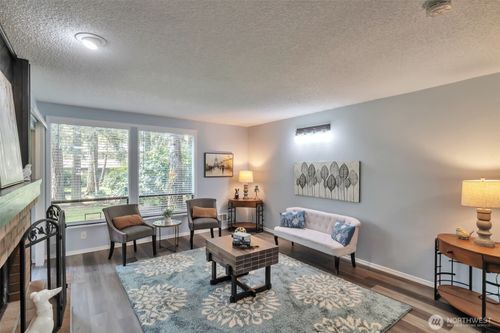 102-19115 Ballinger Way Ne, Lake Forest Park, WA, 98155-2452 | Card Image