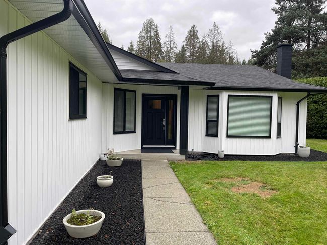 27171 112 Ave, House other with 3 bedrooms, 2 bathrooms and 9 parking in Maple Ridge BC | Image 5