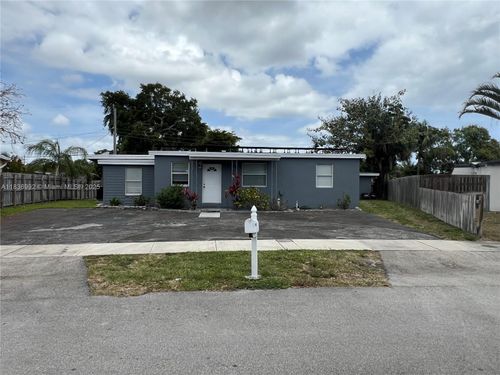 1885 Ne 53rd St, Pompano Beach, FL, 33064-5657 | Card Image