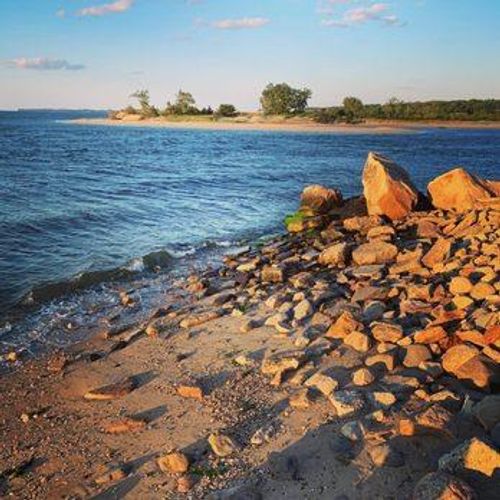 75 Upper Dock Road Road, Smithtown, NY, 11754 | Card Image