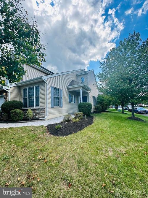 1 Silcox Pl, Somerset, NJ, 08873-7287 | Card Image