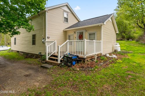 1465 Burden Lake Rd, Averill Park, NY, 12018-2801 | Card Image