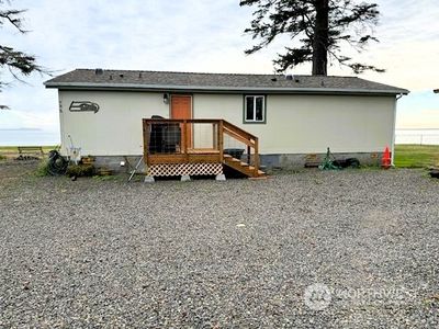 Well maintained MH overlooking the Willapa Bay | Image 2