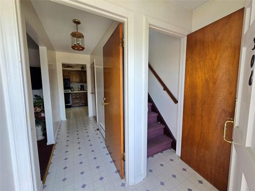 306 Covert Ave, New Hyde Park, NY, 11040-5437 | Card Image