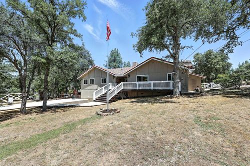 21280 Greentree Ln, Sonora, CA, 95370-9576 | Card Image