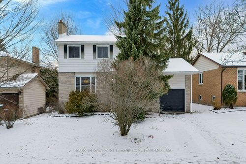 873 Danbury Rd, Kingston, ON, K7M6G7 | Card Image