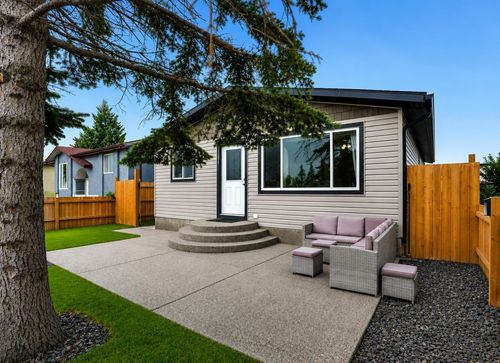 896 Rundlecairn Way Ne, Calgary, AB, T1Y2R7 | Card Image