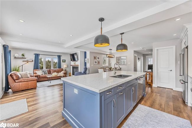 18 Peter St, House other with 3 bedrooms, 3 bathrooms and 5 parking in Amaranth ON | Image 10