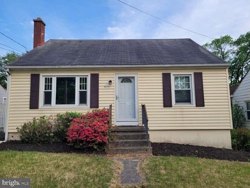 8111 Chambers Hill Rd, HARRISBURG, PA, 17111-5413 | Card Image