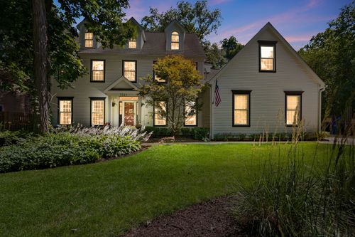 7541 Bittersweet Dr, Gurnee, IL, 60031-5106 | Card Image