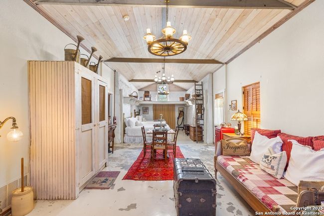 1447 Royal Oaks Loop, House other with 7 bedrooms, 6 bathrooms and null parking in Fredericksburg TX | Image 29