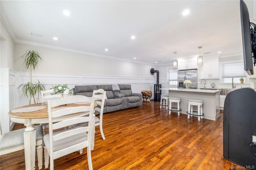 2778 King St, Oceanside, NY, 11572-2316 | Card Image