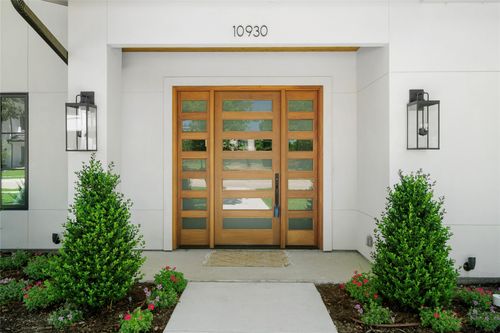 10930 Beauty Ln, Dallas, TX, 75229-3832 | Card Image