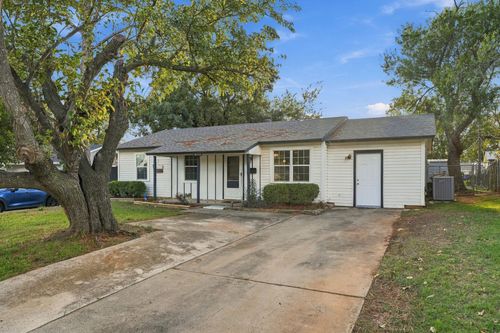 1005 Blanco Dr, Euless, TX, 76039-3267 | Card Image