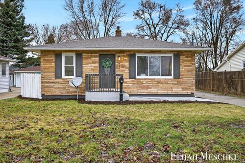 27 Maplelawn St, Wyoming, MI, 49548-3155 | Card Image