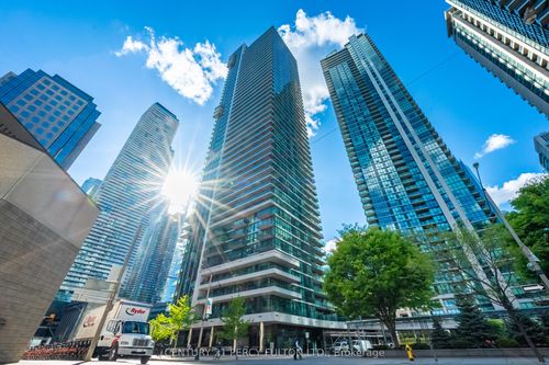 703-18 Harbour Street, Toronto, ON, M5J2Z6 | Card Image