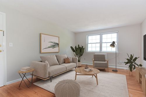 apt-9-4 Colonial Village Dr, Arlington, MA, 02474-3919 | Card Image