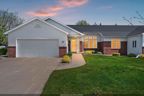 923 W Windtree Drive, APPLETON, WI, 54914 | Card Image