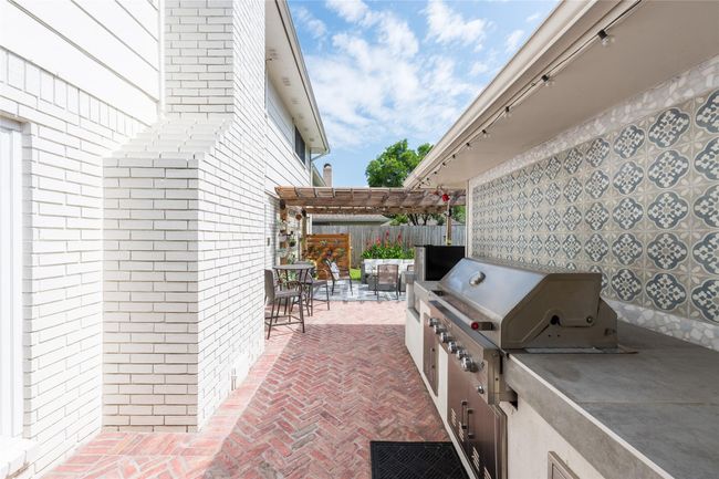 2802 Bernadette Ln, House other with 5 bedrooms, 4 bathrooms and 3 parking in Houston TX | Image 41