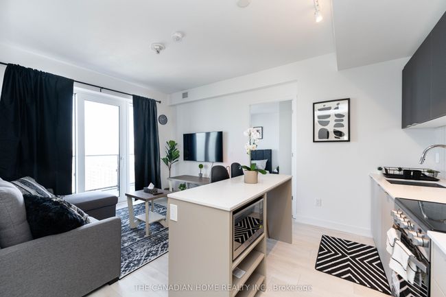 1511 - 8 Tippett Rd, Condo with 2 bedrooms, 2 bathrooms and null parking in Toronto ON | Image 15