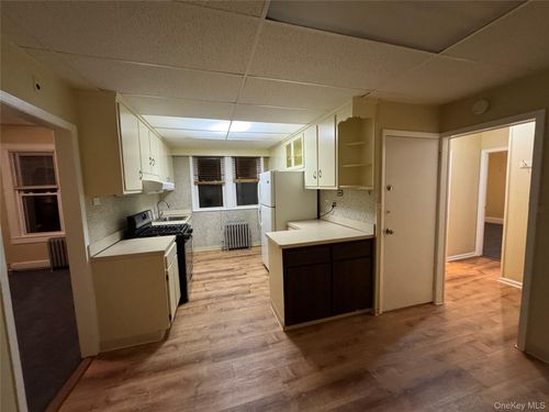 4013 201st St, Bayside, NY, 11361-1836 | Card Image