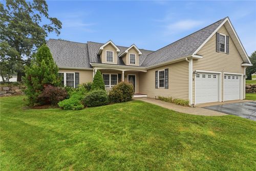 31 Butterfly Dr, Westerly, RI, 02891-3214 | Card Image