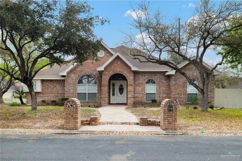 516 E Wisteria Ave, McAllen, TX, 78504-2347 | Card Image