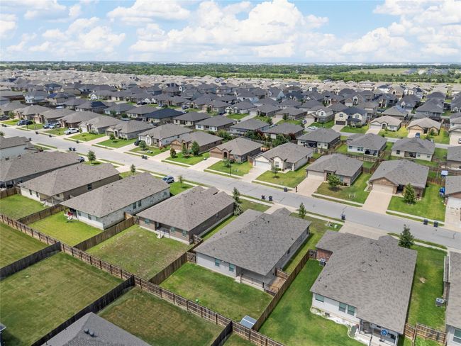Aerial perspective of suburban area | Image 39