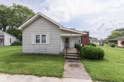 204 N Main St, Kennard, IN, 47351-9218 | Card Image