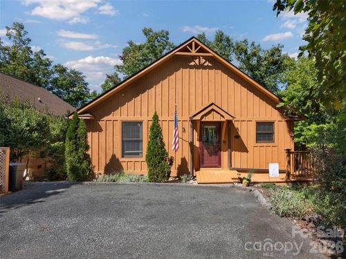 5 Chalet Ct, Mill Spring, NC, 28756-6867 | Card Image