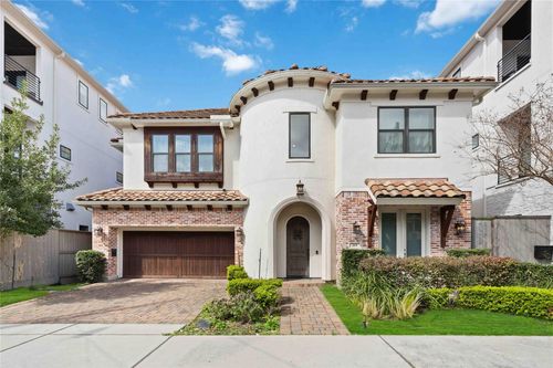 215 Malone St, Houston, TX, 77007-8116 | Card Image