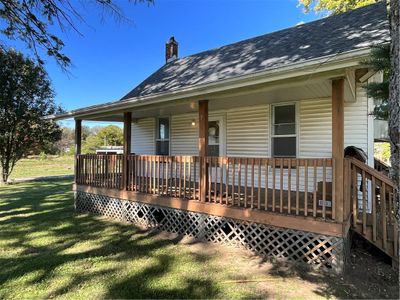 Front porch | Image 2