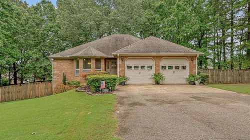 2800 Wildrose Cv, Paragould, AR, 72450-6152 | Card Image